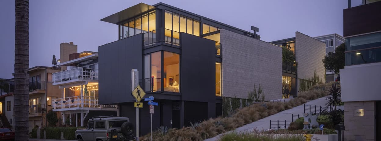 طراحی ویلایی روی سطح شیبدار