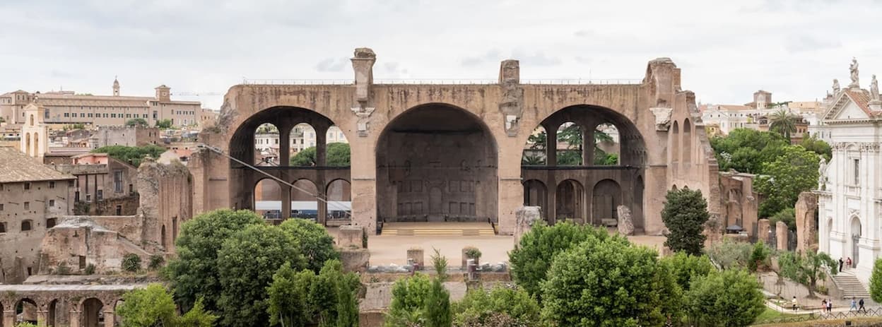 معماری مسیر نمایشگاهی باسیلیکا دی ماسنزیو در ایتالیا