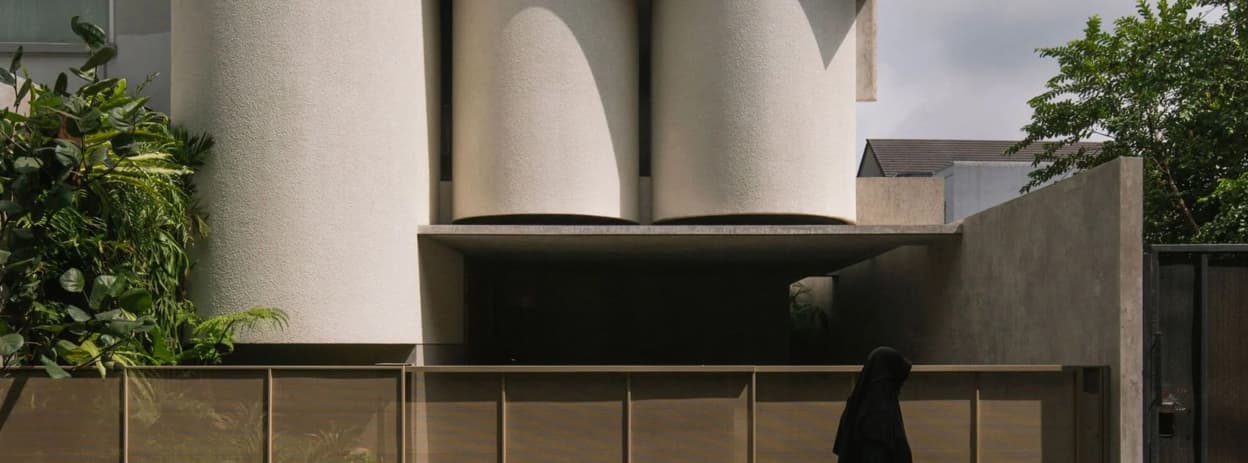 آپارتمان با معماری مدرن و عجیب