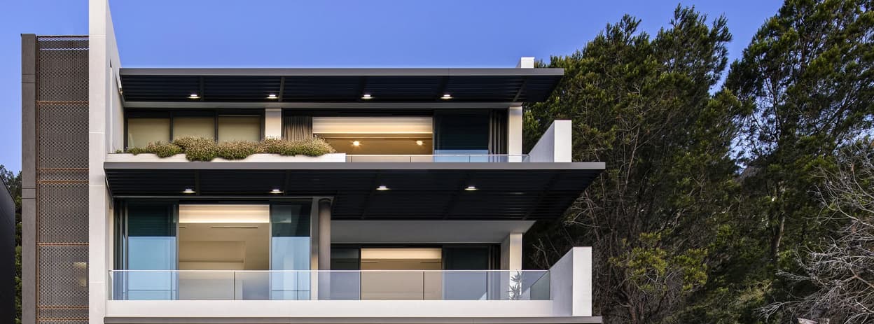 ویلای South Villa در کلیفتون کیپتاون؛ پنتهاوس با فرم پلکانی، الهام آرت دکو | تحلیل معماری در مجله ۲۳گانه